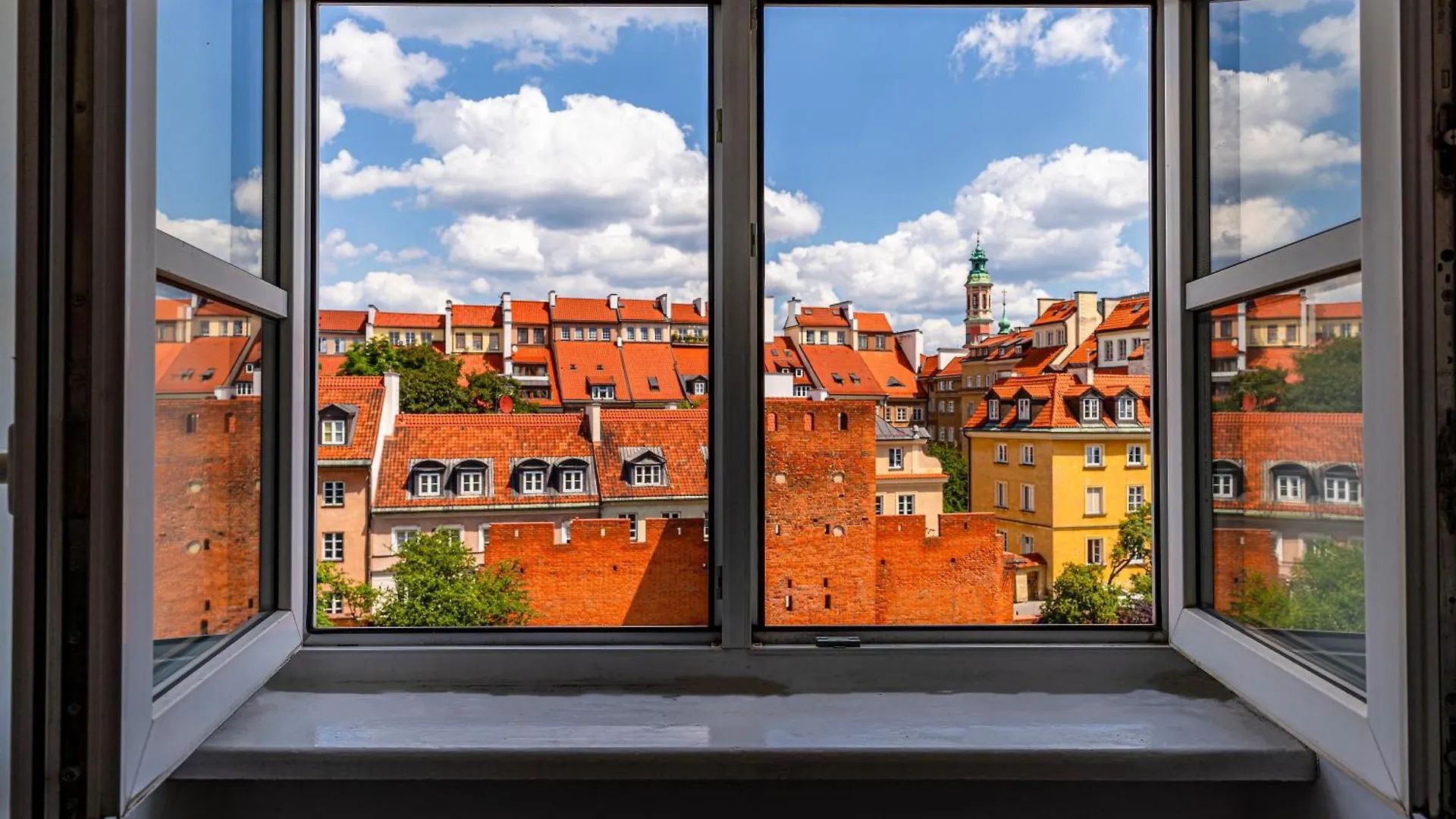 Flat In The Old Town Podwale Str location